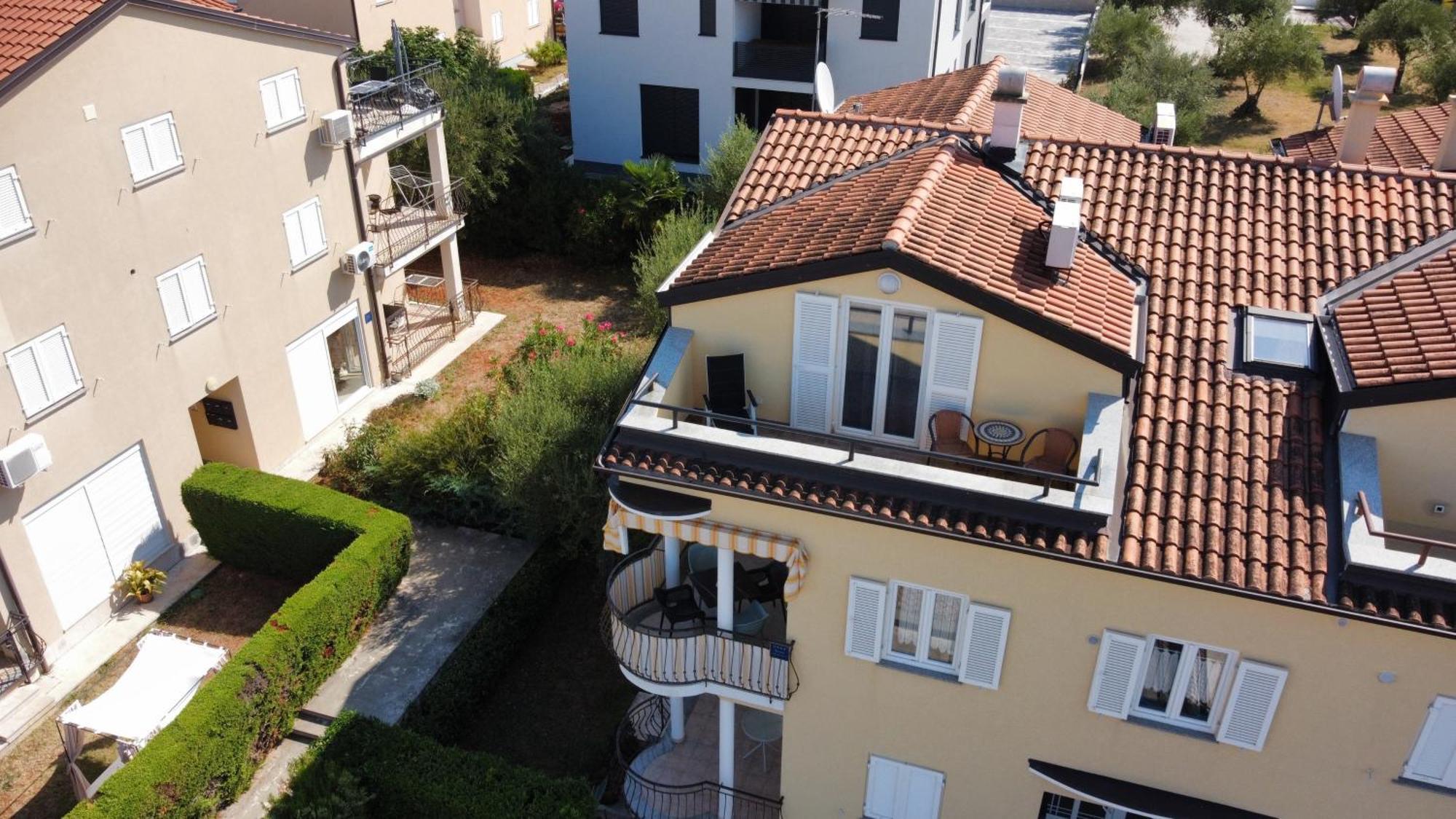 Appartement Sunny Maj Porec Bagian luar foto