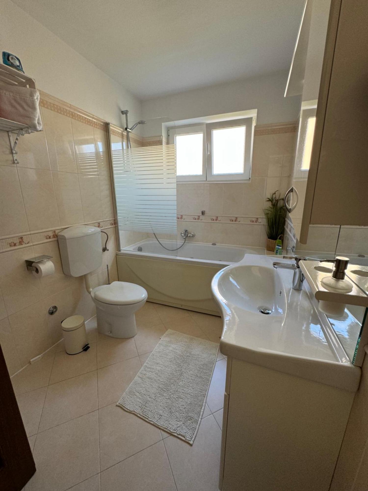 Appartement Sunny Maj Porec Bagian luar foto
